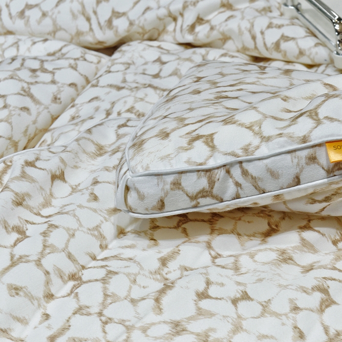 91家纺网 家纺一手货源 找家纺 博尔菲 2025新款小米全棉磨毛大豆被被子被芯 奶豹纹