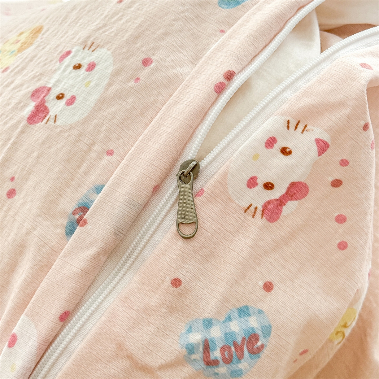 91家纺网 家纺一手货源 找家纺 多品家纺 2025新款超柔云感双层纱四件套 布丁猫