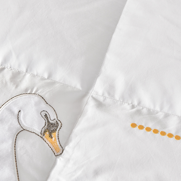 91家纺网 家纺一手货源 找家纺 四川牛皮席 2025秋冬新款95白鹅绒被 白天鹅-纯白