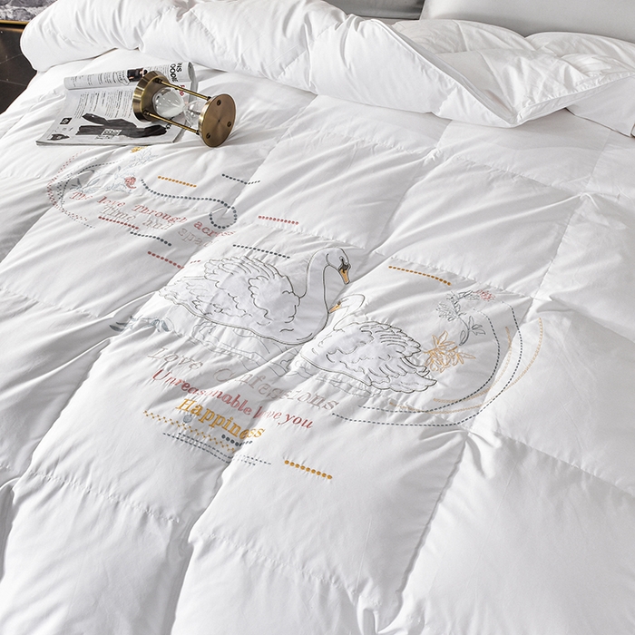 91家纺网 家纺一手货源 找家纺 四川牛皮席 2025秋冬新款95白鹅绒被 白天鹅-纯白