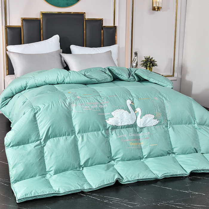 91家纺网 家纺一手货源 找家纺 四川牛皮席 2025秋冬新款95白鹅绒被 白天鹅-清新绿