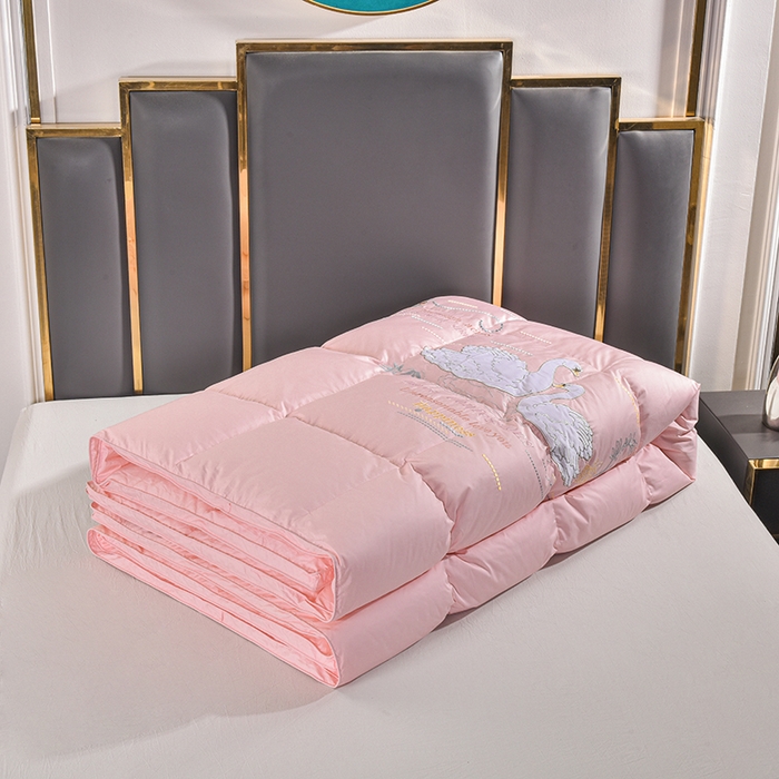 91家纺网 家纺一手货源 找家纺 四川牛皮席 2025秋冬新款95白鹅绒被 白天鹅-粉玉