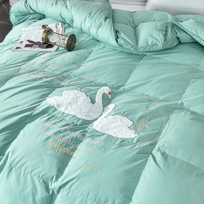 91家纺网 家纺一手货源 找家纺 四川牛皮席 2025秋冬新款95白鹅绒被 白天鹅-清新绿