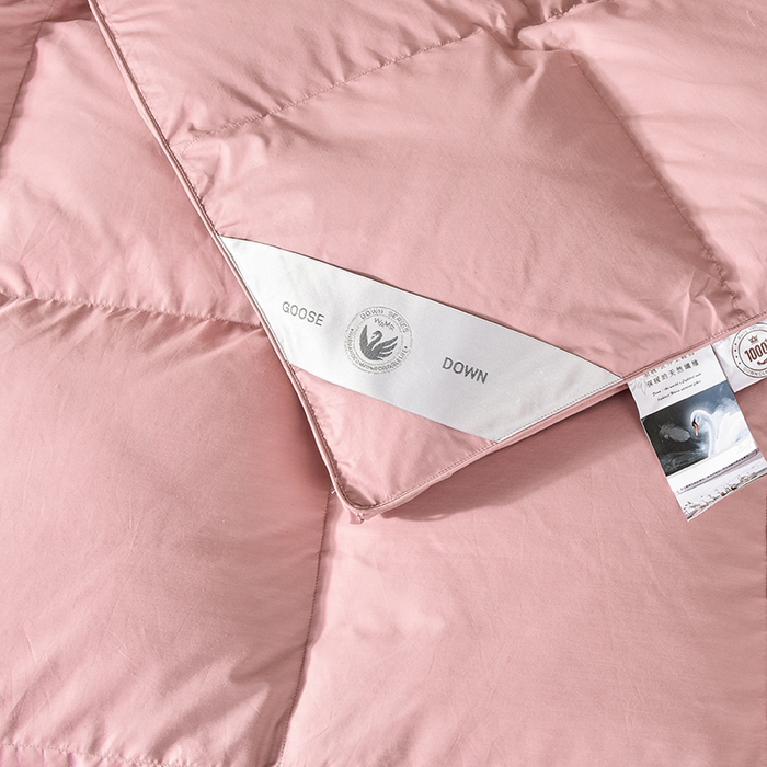 91家纺网 家纺一手货源 找家纺 四川牛皮席 2025秋冬新款95白鹅绒被 白天鹅-豆沙粉