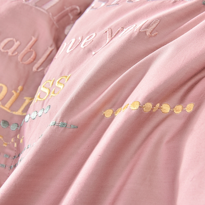 91家纺网 家纺一手货源 找家纺 四川牛皮席 2025秋冬新款95白鹅绒被 白天鹅-豆沙粉