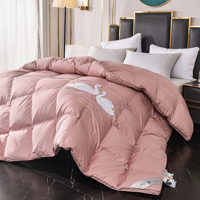 91家纺网 家纺一手货源 找家纺 四川牛皮席 2025秋冬新款95白鹅绒被 白天鹅-豆沙粉