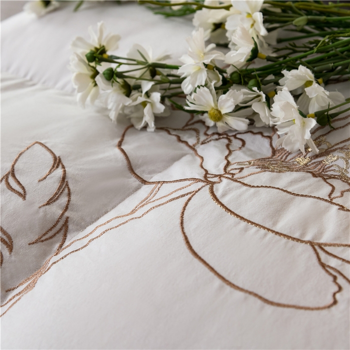 91家纺网 家纺一手货源 找家纺 （总）四川牛皮席 2025新款绣花牡丹95%鹅绒被