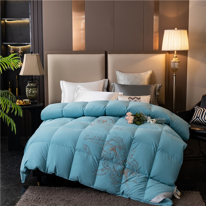 91家纺网 家纺一手货源 找家纺 （总）四川牛皮席 2025新款绣花牡丹95%鹅绒被