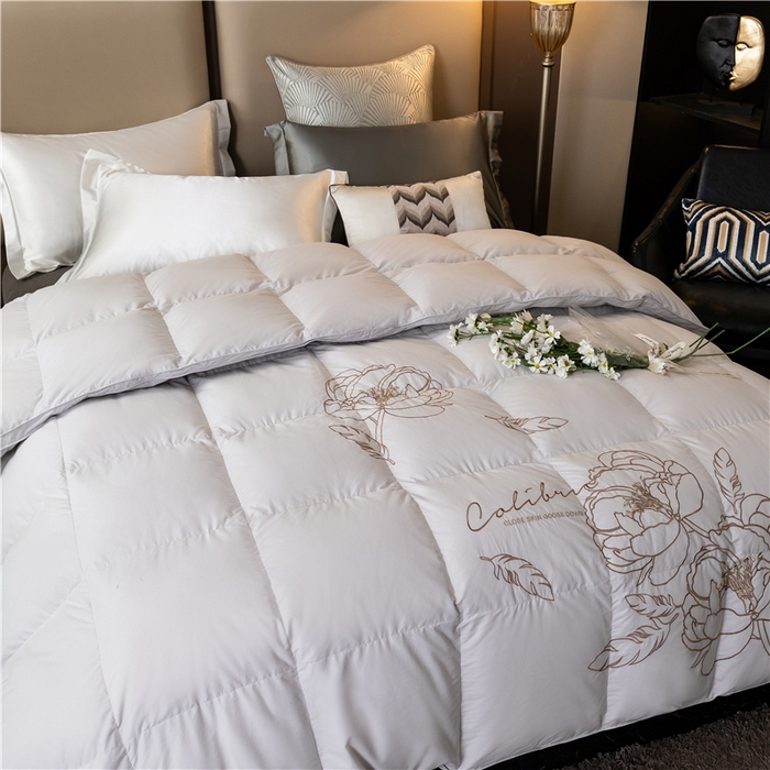 91家纺网 家纺一手货源 找家纺 （总）四川牛皮席 2025新款绣花牡丹95%鹅绒被