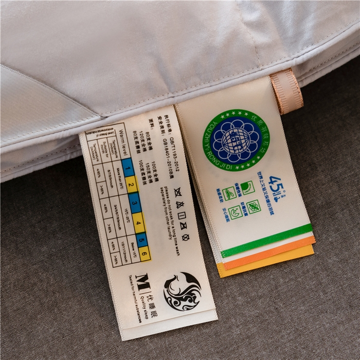 91家纺网 家纺一手货源 找家纺 四川牛皮席 2025新款绣花牡丹95%鹅绒被 绣花牡丹-烟灰