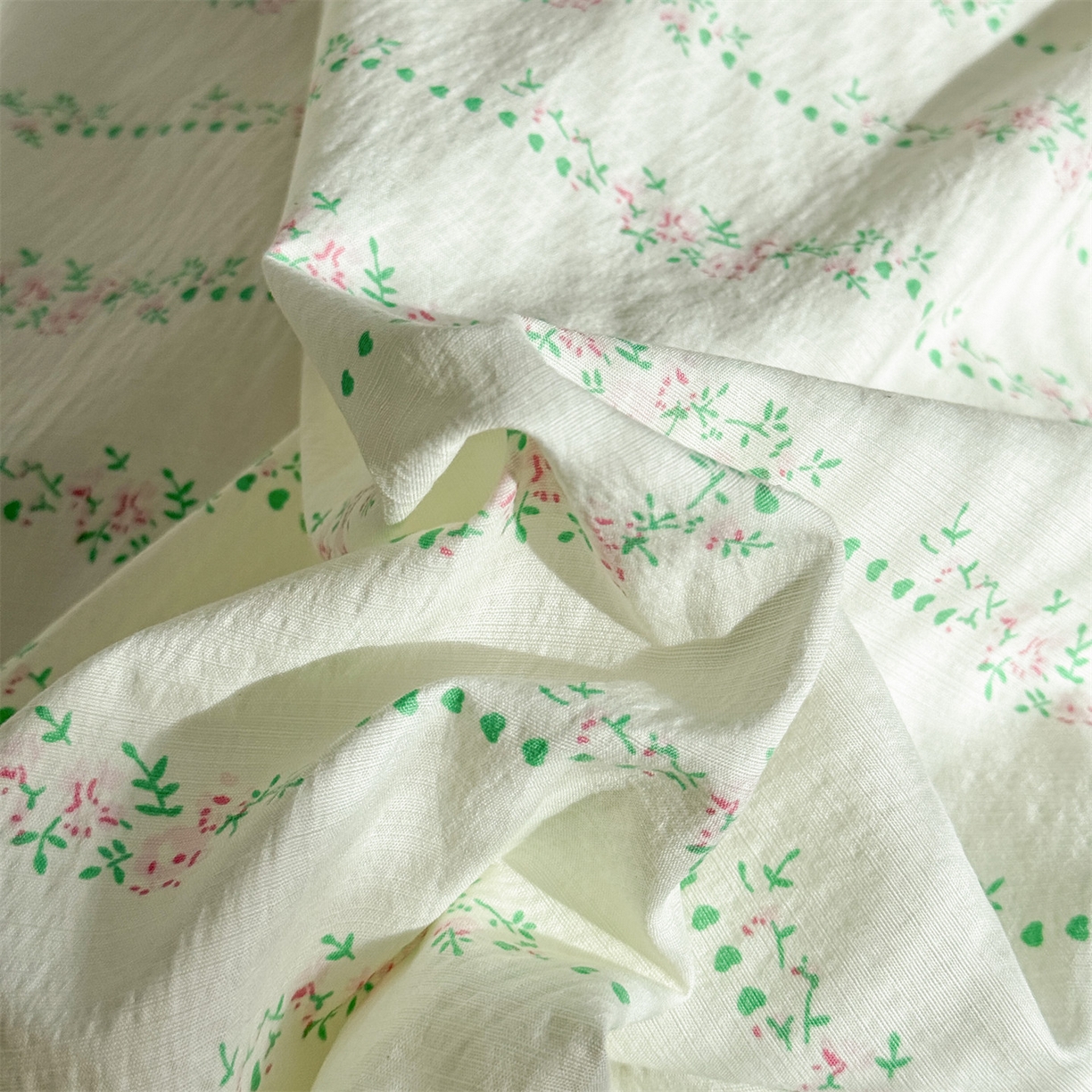 91家纺网 家纺一手货源 找家纺 多品家纺 2025新款超柔云感双层纱四件套 绿藤