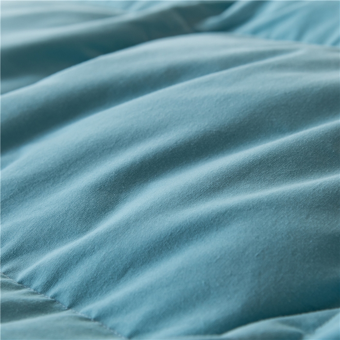 91家纺网 家纺一手货源 找家纺 四川牛皮席 2025新款绣花牡丹95%鹅绒被 绣花牡丹-冰兰