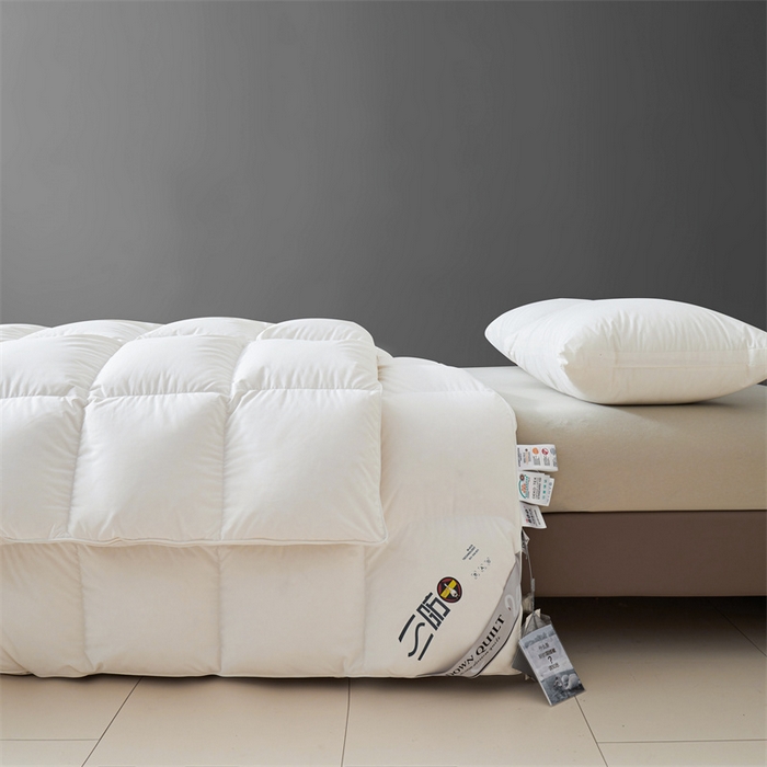 91家纺网 家纺一手货源 找家纺 四川牛皮席 2025新款三防羽绒被鹅绒被 被子被芯 贵族白