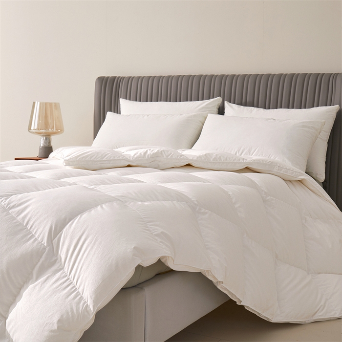 91家纺网 家纺一手货源 找家纺 四川牛皮席 2025新款德芙柔羽绒被 被子被芯 珍珠白