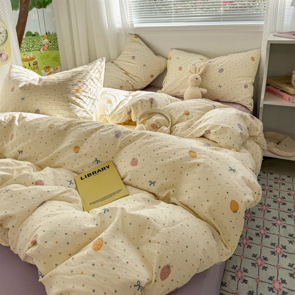 91家纺网 家纺一手货源 找家纺 多品家纺 2025新款超柔云感双层纱四件套 五彩草莓