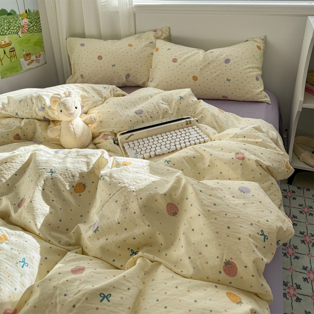 91家纺网 家纺一手货源 找家纺 多品家纺 2025新款超柔云感双层纱四件套 五彩草莓