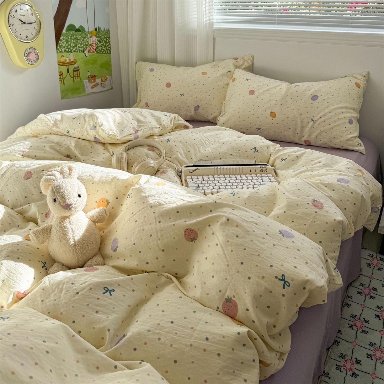 91家纺网 家纺一手货源 找家纺 多品家纺 2025新款超柔云感双层纱四件套 五彩草莓