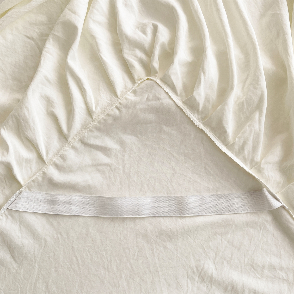 91家纺网 家纺一手货源 找家纺 （总）好儿喜家纺 2025新款A类水洗棉花边床裙蕾丝床罩三件套-醉美人