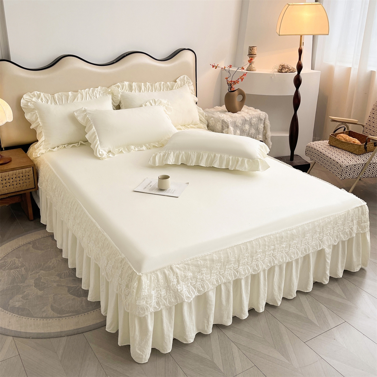 91家纺网 家纺一手货源 找家纺 （总）好儿喜家纺 2025新款A类水洗棉花边床裙蕾丝床罩三件套-醉美人