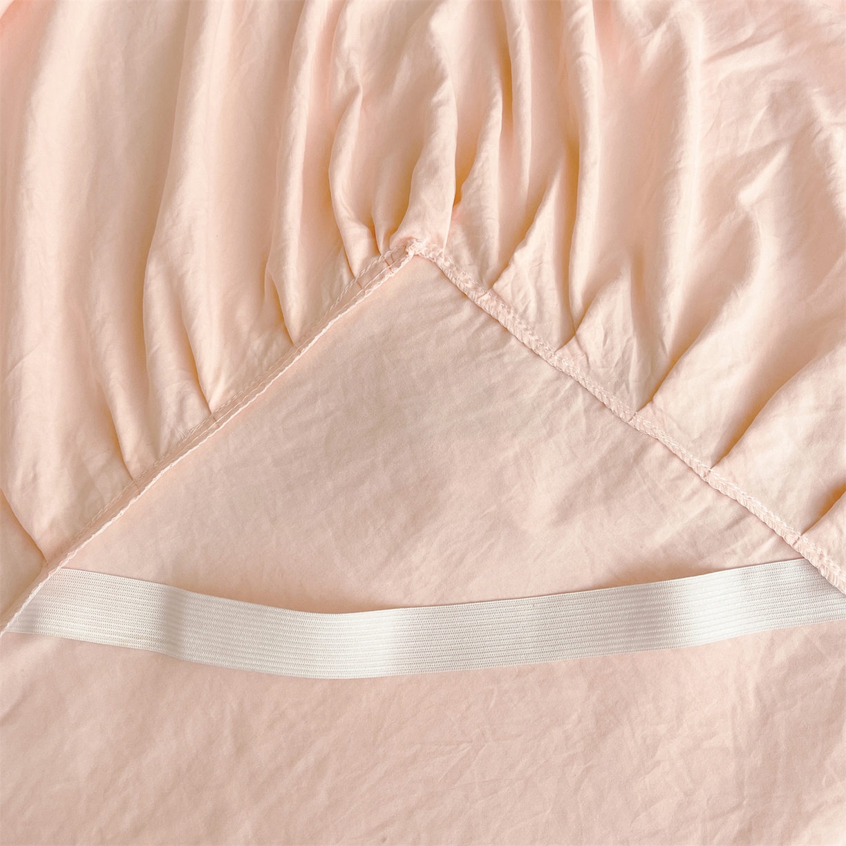 91家纺网 家纺一手货源 找家纺 好儿喜家纺 2025新款A类水洗棉花边床裙蕾丝床罩三件套-醉美人 醉美人-浅粉