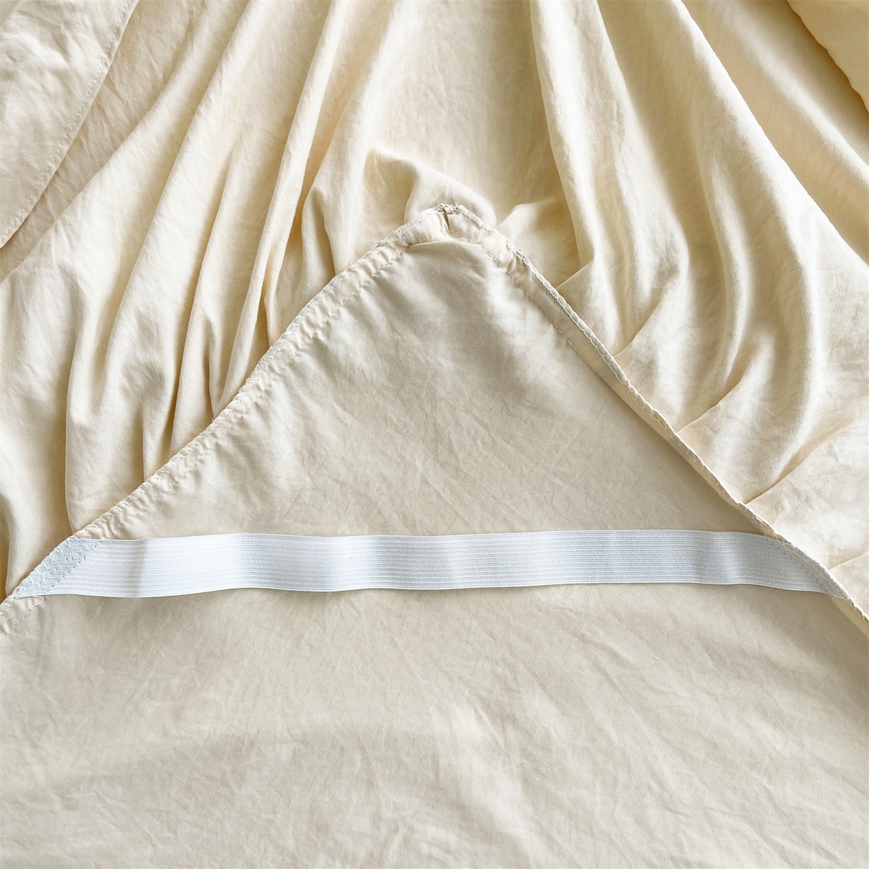 91家纺网 家纺一手货源 找家纺 好儿喜家纺 2025新款A类水洗棉花边床裙蕾丝床罩三件套-醉美人 醉美人-香槟