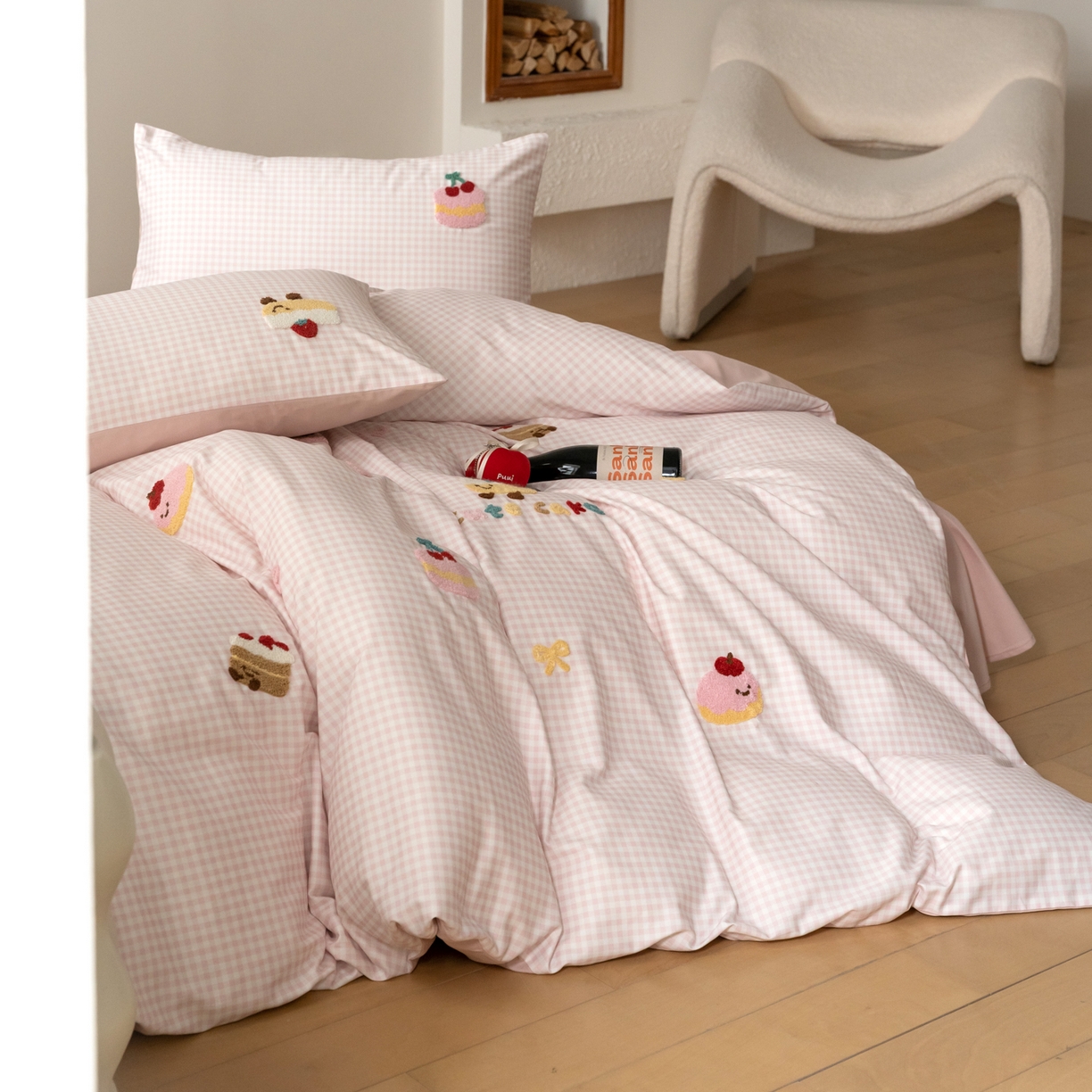 91家纺网 家纺一手货源 找家纺 FORTWO家纺原创设计（FOR TWO家纺） 2025新款50磨毛格子可爱卡通毛巾绣四件套 舒芙蕾