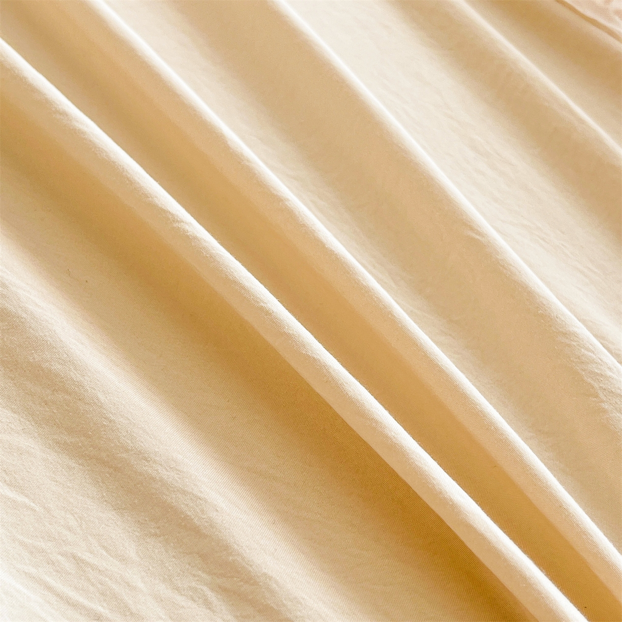 91家纺网 家纺一手货源 找家纺 好儿喜家纺 2025新款A类水洗棉花边床裙蕾丝床罩三件套-如漫 如漫-香槟