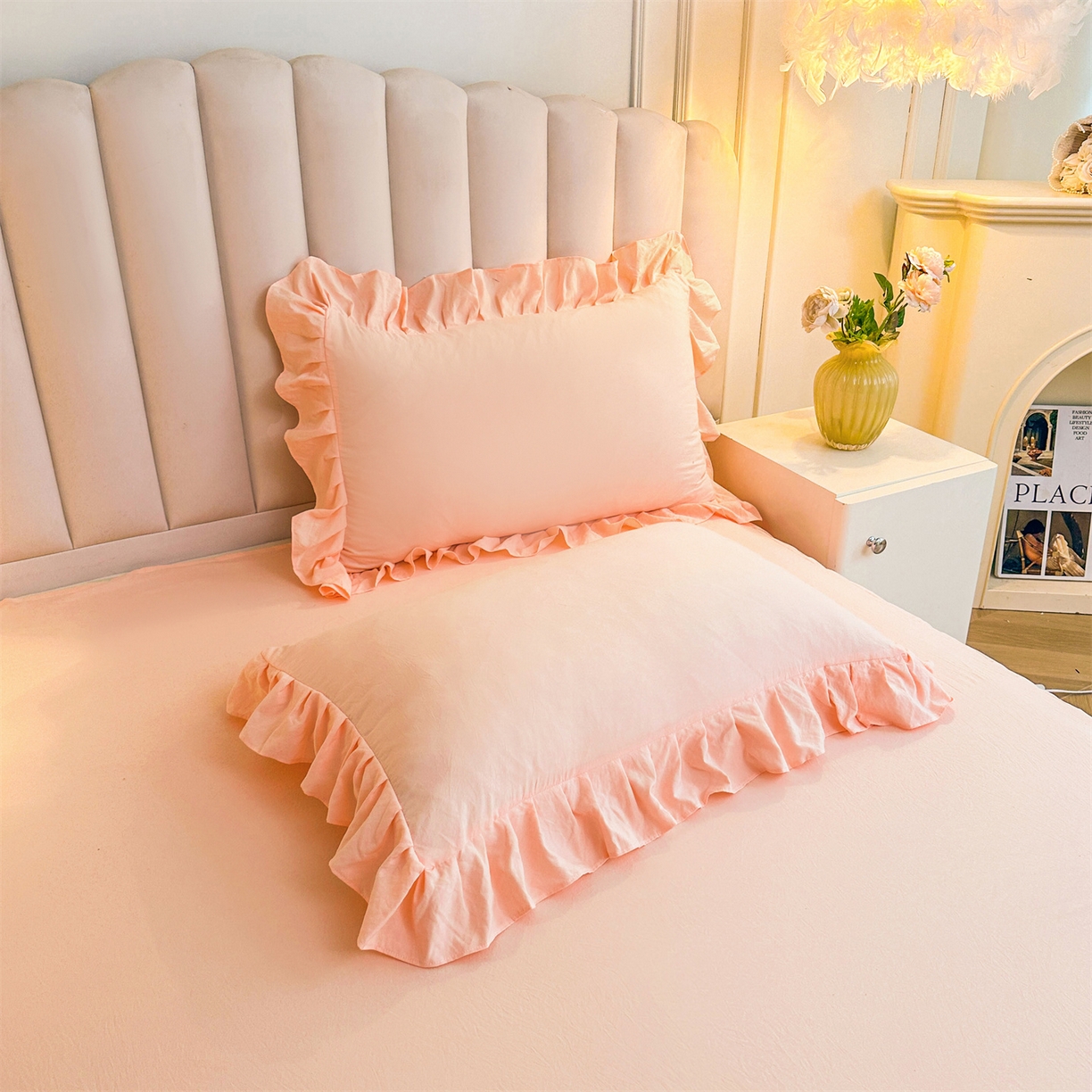 91家纺网 家纺一手货源 找家纺 好儿喜家纺 2025新款A类水洗棉花边床裙蕾丝床罩三件套-如漫 如漫-浅粉