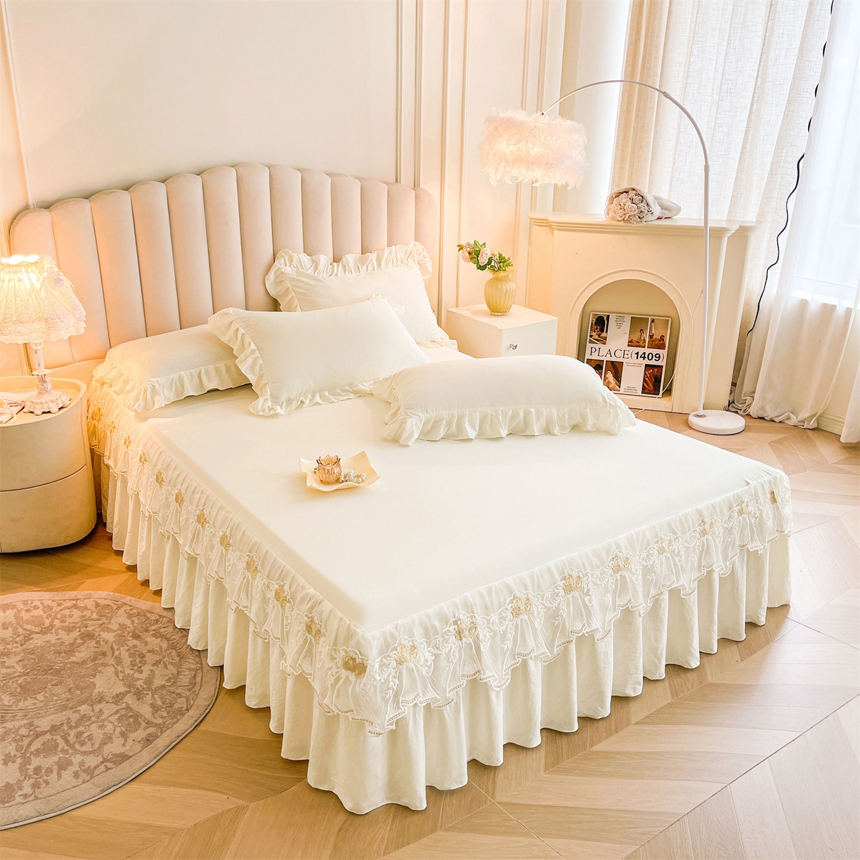 91家纺网 家纺一手货源 找家纺 （总）好儿喜家纺 2025新款A类水洗棉花边床裙蕾丝床罩三件套-如漫