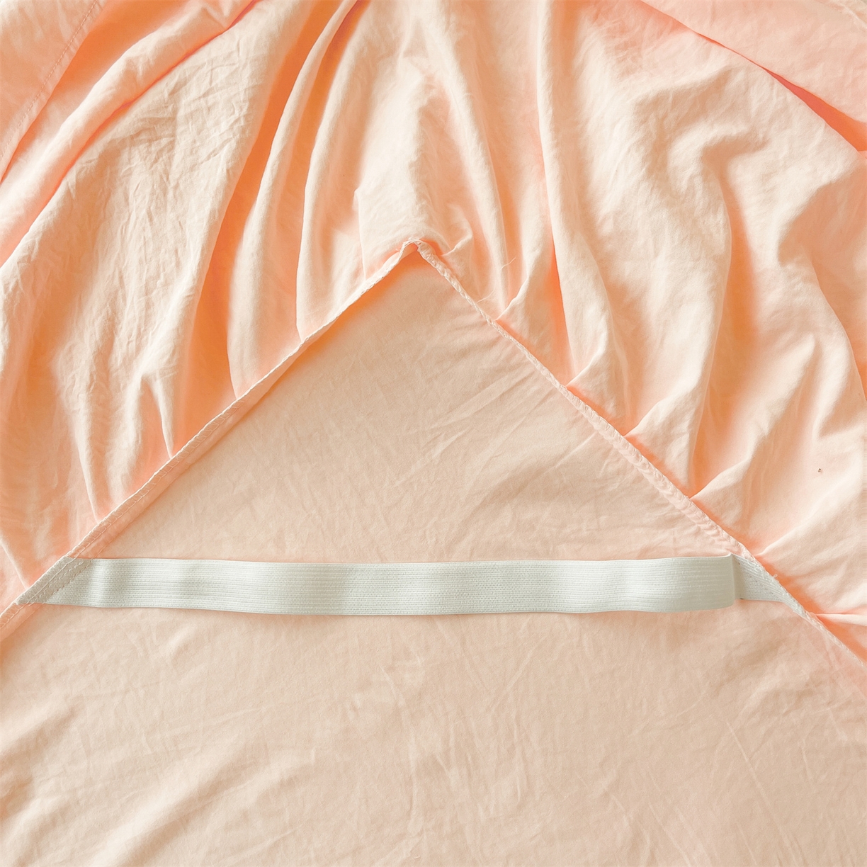 91家纺网 家纺一手货源 找家纺 好儿喜家纺 2025新款A类水洗棉花边床裙蕾丝床罩三件套-梦之香 梦之香-浅粉