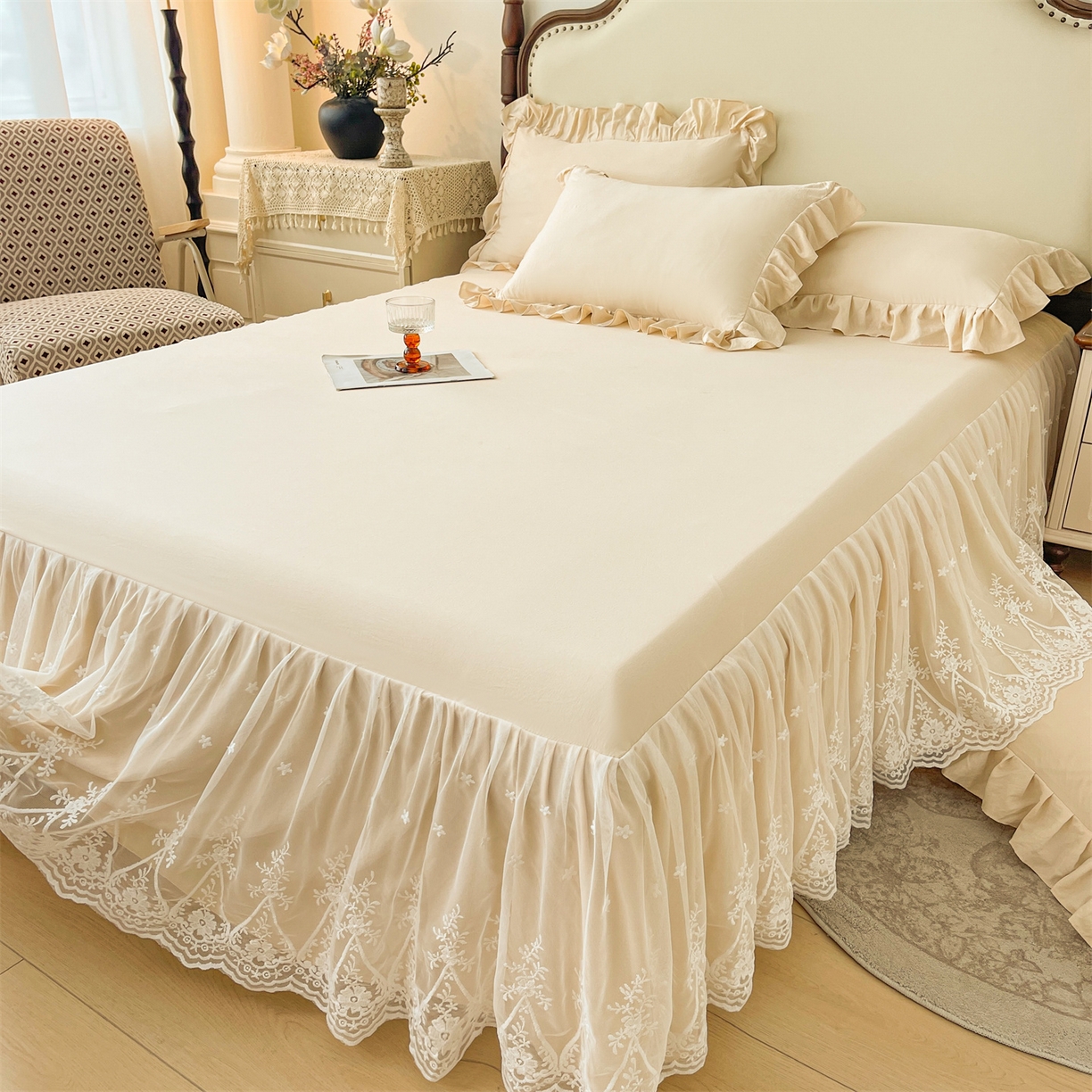 91家纺网 家纺一手货源 找家纺 好儿喜家纺 2025新款A类水洗棉花边床裙蕾丝床罩三件套-梦之香 梦之香-香槟