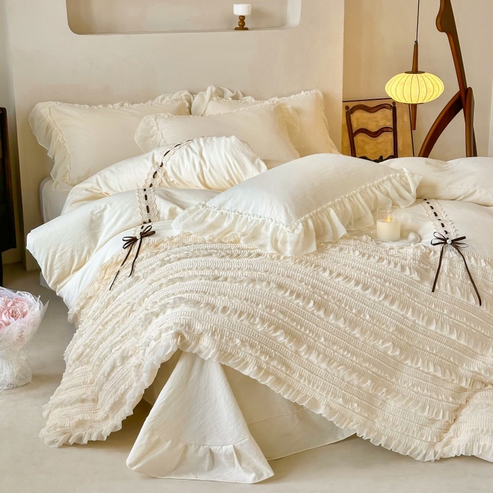 91家纺网 家纺一手货源 找家纺 庭笙 2025新款仙女小清新褶皱裙边少女背带公主裙摆法式梦幻纱蕾丝四件套 米白