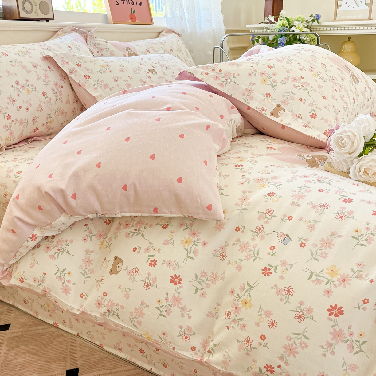 91家纺网 家纺一手货源 找家纺 花梦欣 2025新款全棉印花单品系列-四件套 旧书折痕粉