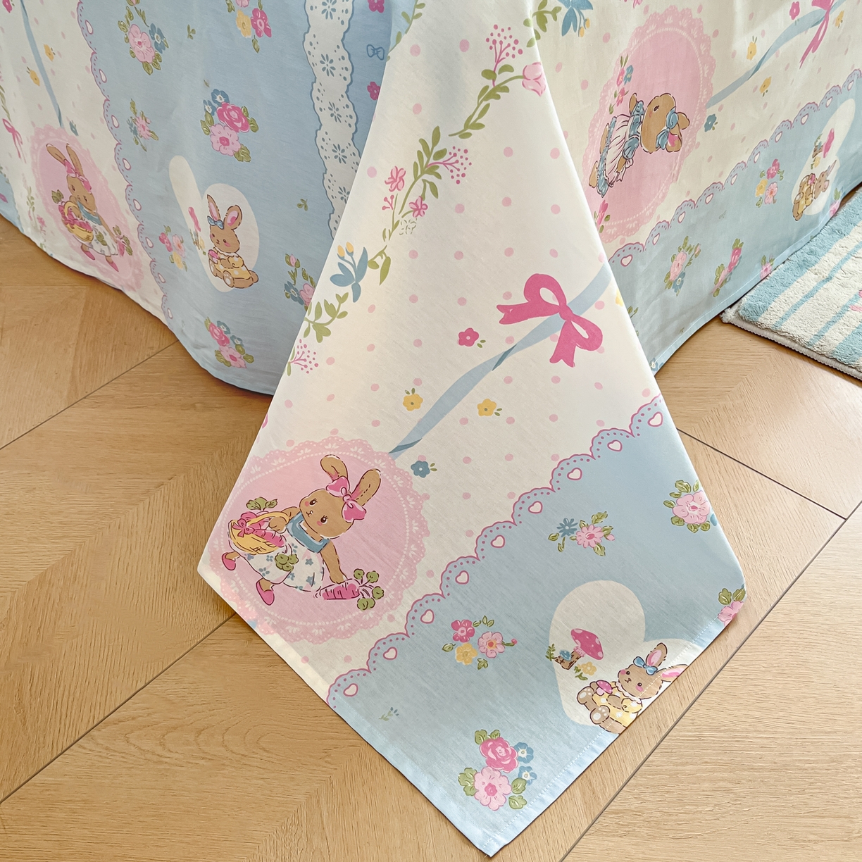 91家纺网 家纺一手货源 找家纺 花梦欣 2025新款全棉印花单品系列-四件套 花丛兔兰