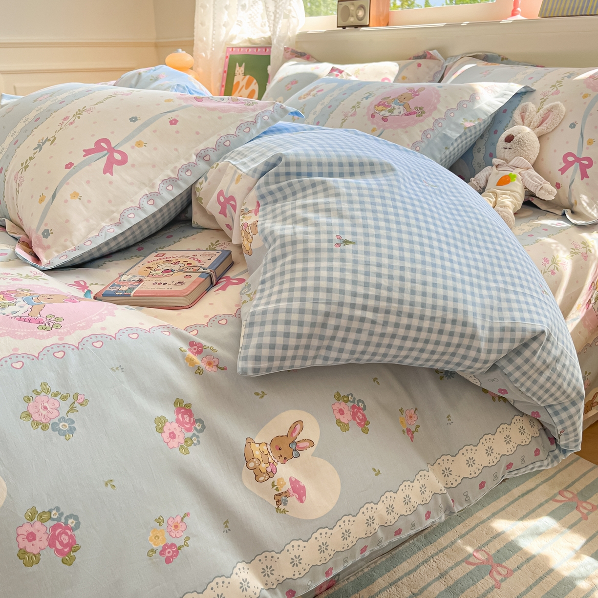 91家纺网 家纺一手货源 找家纺 花梦欣 2025新款全棉印花单品系列-四件套 花丛兔兰