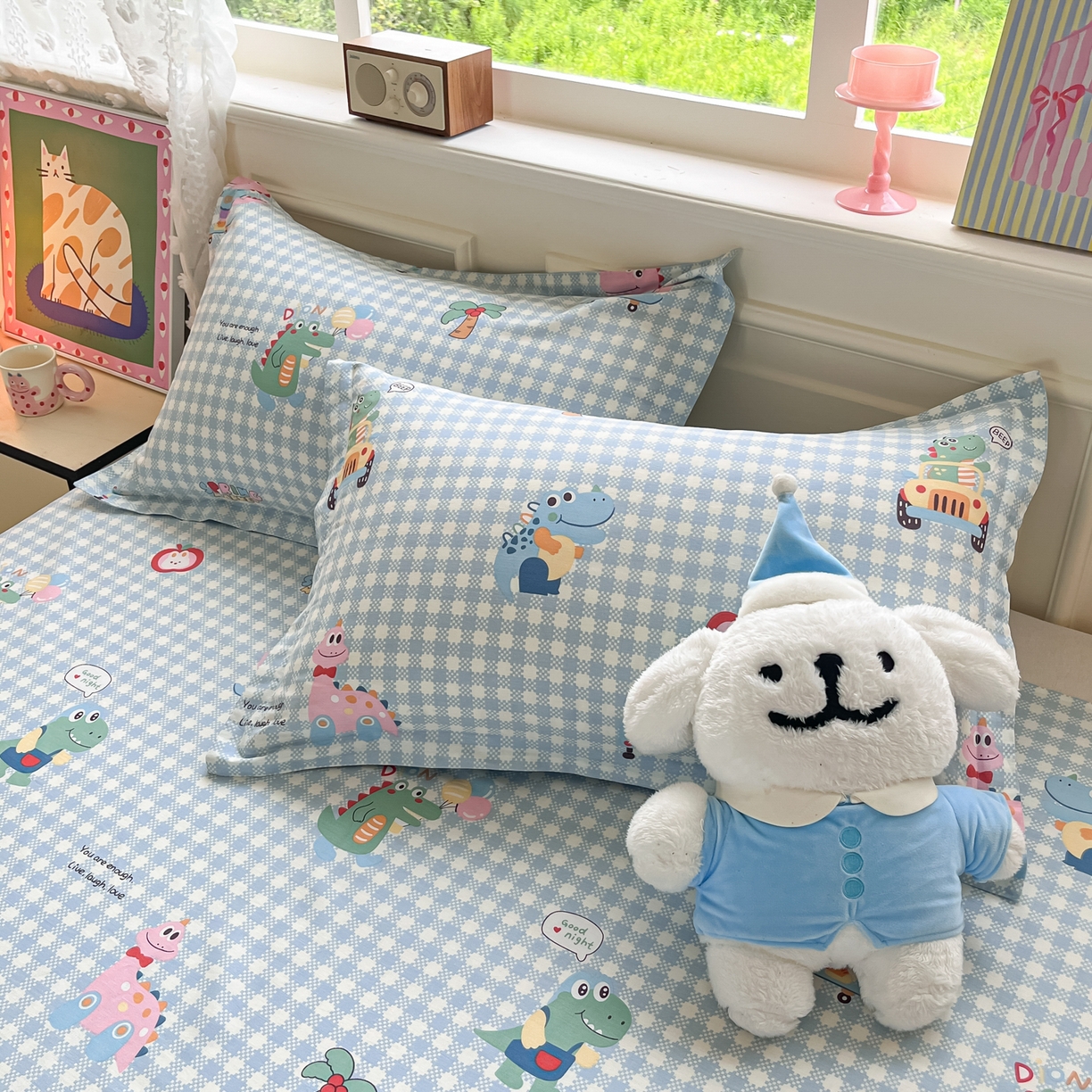 91家纺网 家纺一手货源 找家纺 花梦欣 2025新款全棉印花单品系列-四件套 大眼恐龙蓝