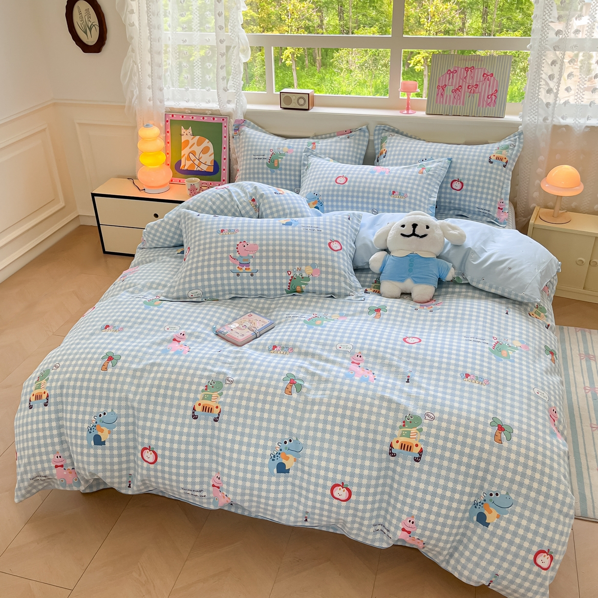 91家纺网 家纺一手货源 找家纺 花梦欣 2025新款全棉印花单品系列-四件套 大眼恐龙蓝