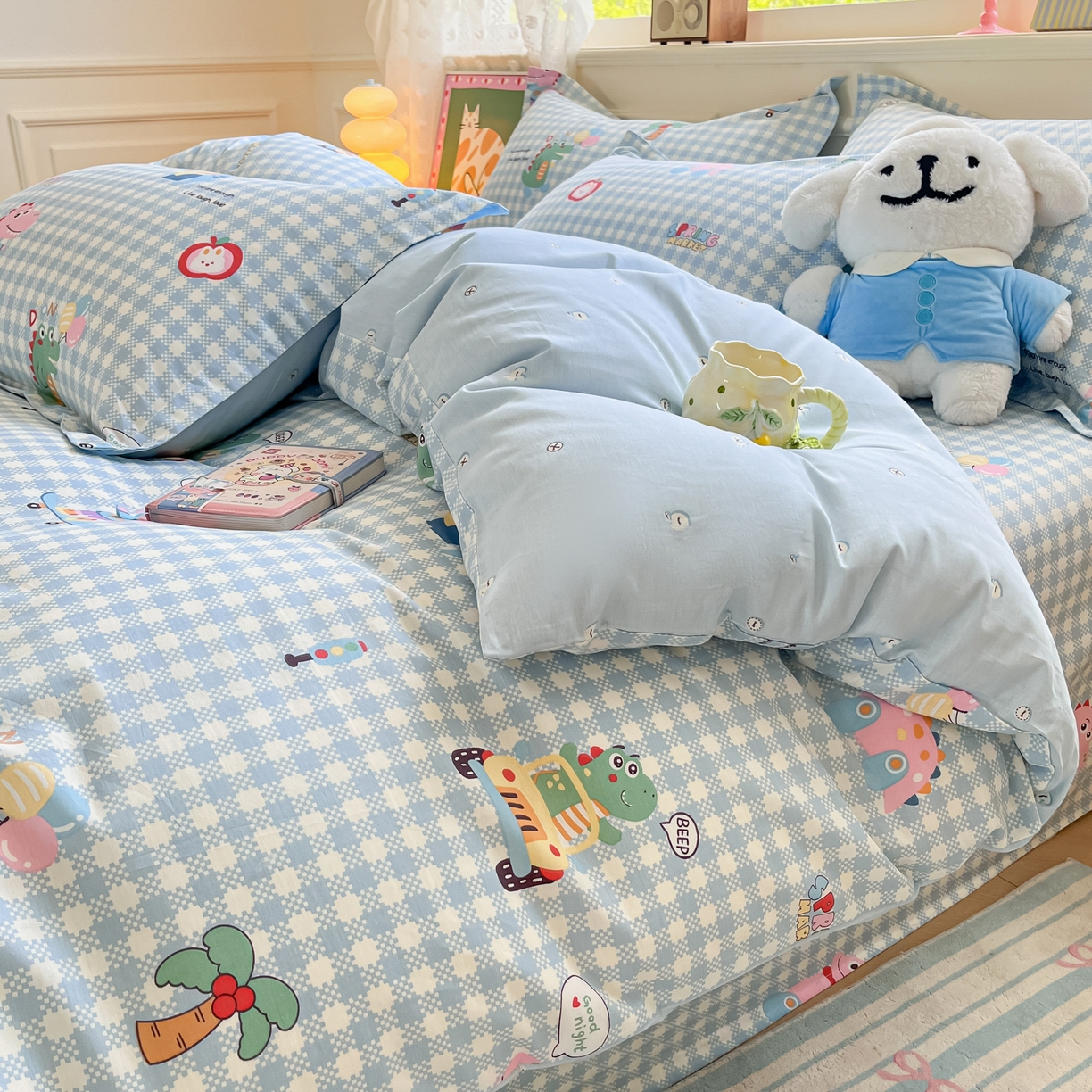 91家纺网 家纺一手货源 找家纺 花梦欣 2025新款全棉印花单品系列-四件套 大眼恐龙蓝