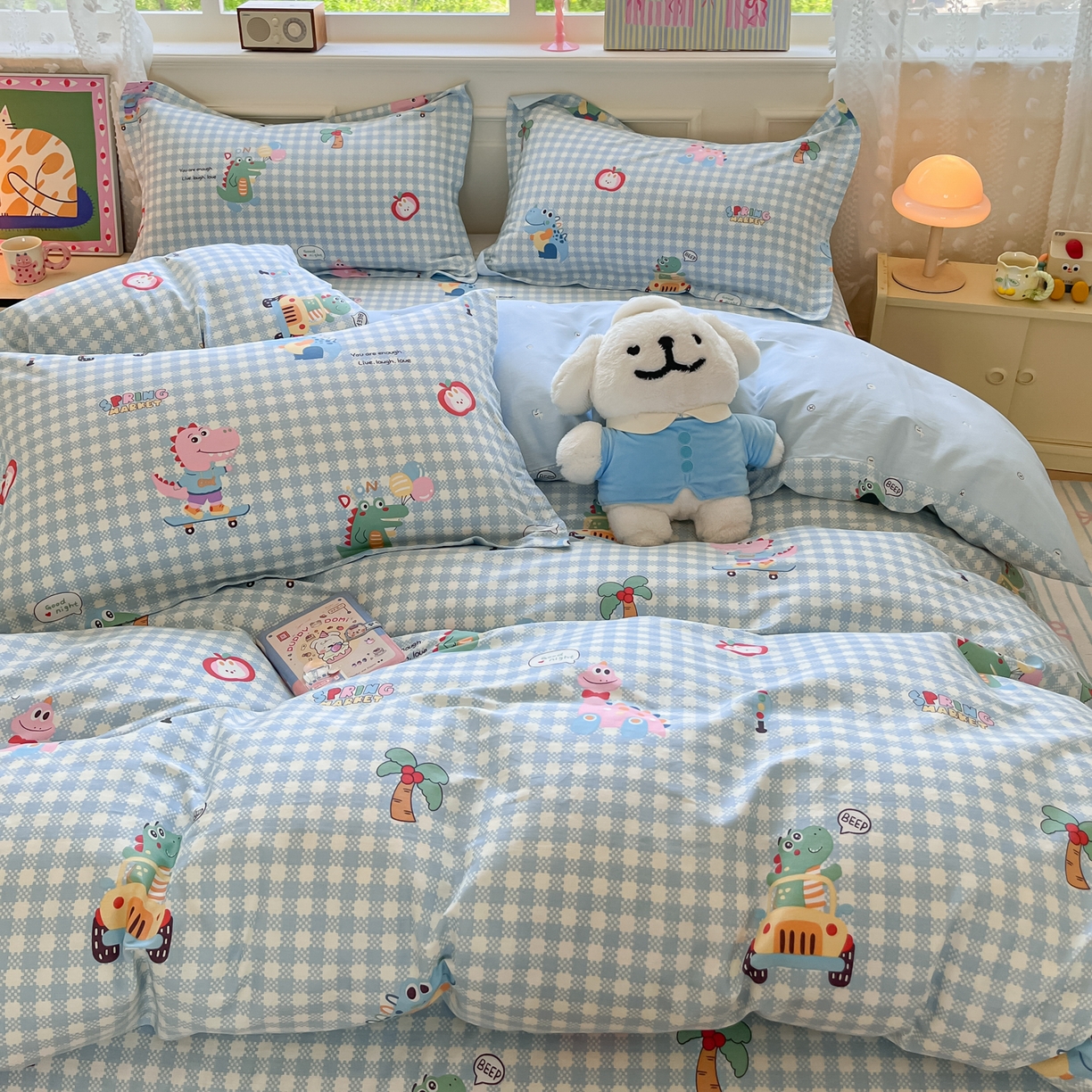 91家纺网 家纺一手货源 找家纺 花梦欣 2025新款全棉印花单品系列-四件套 大眼恐龙蓝