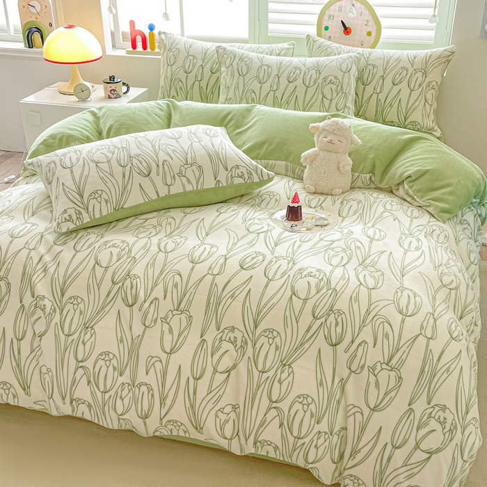 91家纺网 家纺一手货源 找家纺 鸿羽樱家纺《原伊菲晓》 2025新款小清新牛奶绒印花四件套 花束