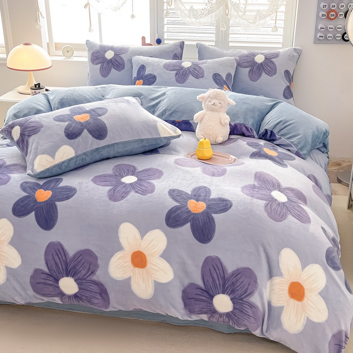 91家纺网 家纺一手货源 找家纺 鸿羽樱家纺《原伊菲晓》 2025新款小清新牛奶绒印花四件套 浪漫花语