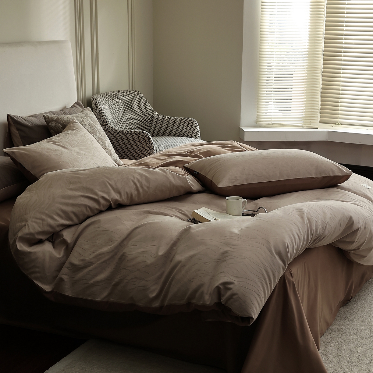 91家纺网 家纺一手货源 找家纺 （总）玉宇阁家居 2025秋款100S大提花磨毛四件套-与雾系列