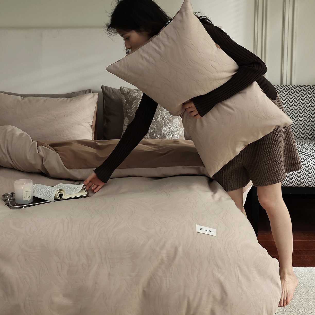 91家纺网 家纺一手货源 找家纺 玉宇阁家居 2025秋款100S大提花磨毛四件套-与雾系列 与雾-落日咖