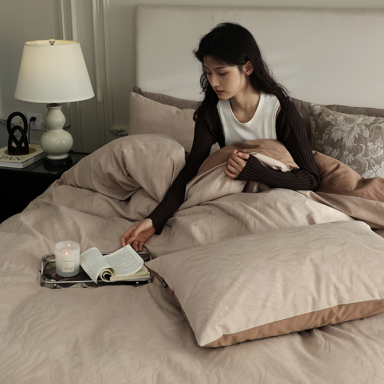 91家纺网 家纺一手货源 找家纺 玉宇阁家居 2025秋款100S大提花磨毛四件套-与雾系列 与雾-落日咖