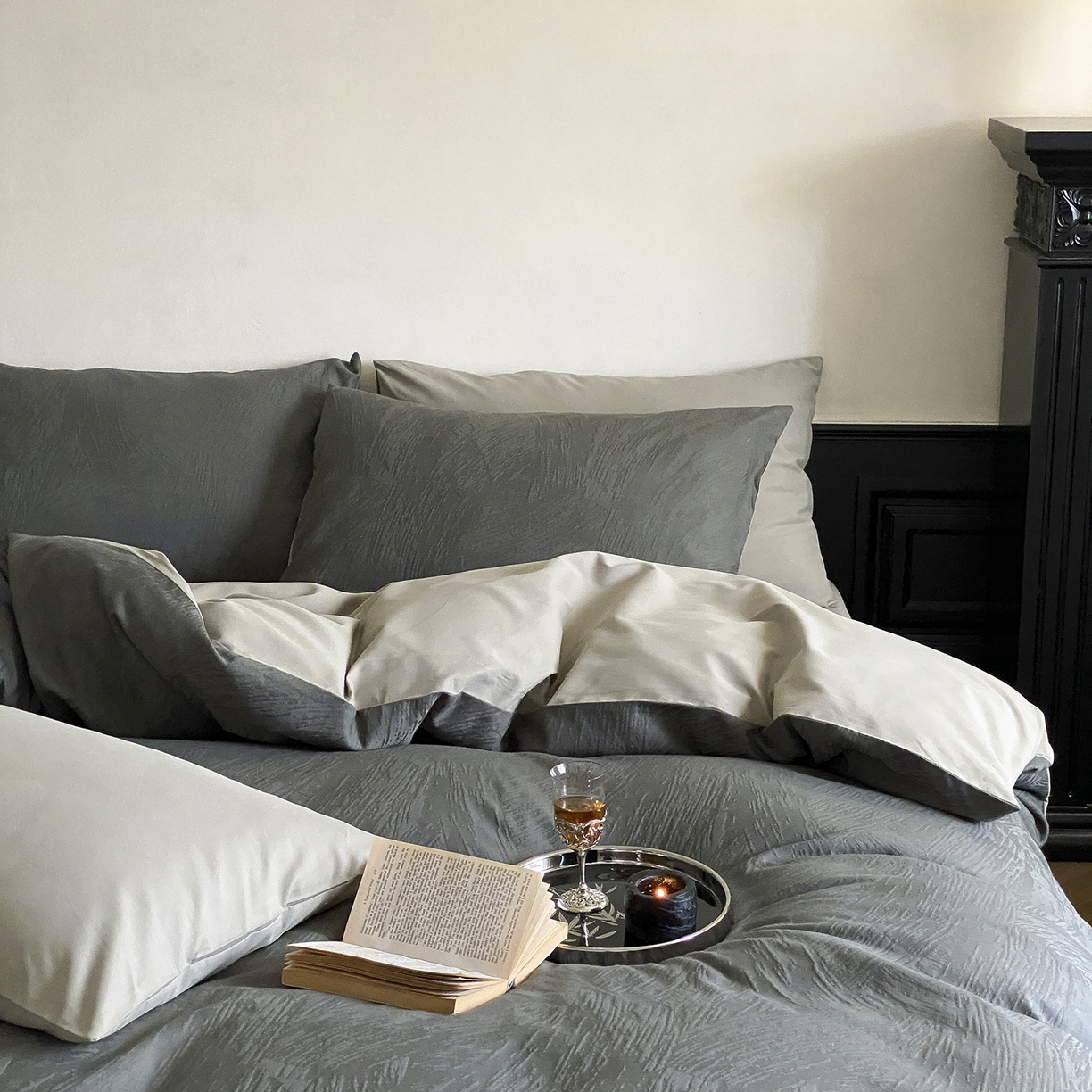 91家纺网 家纺一手货源 找家纺 玉宇阁家居 2025秋款100S大提花磨毛四件套-月岛弥生 磨毛月岛弥生-暮云灰绿