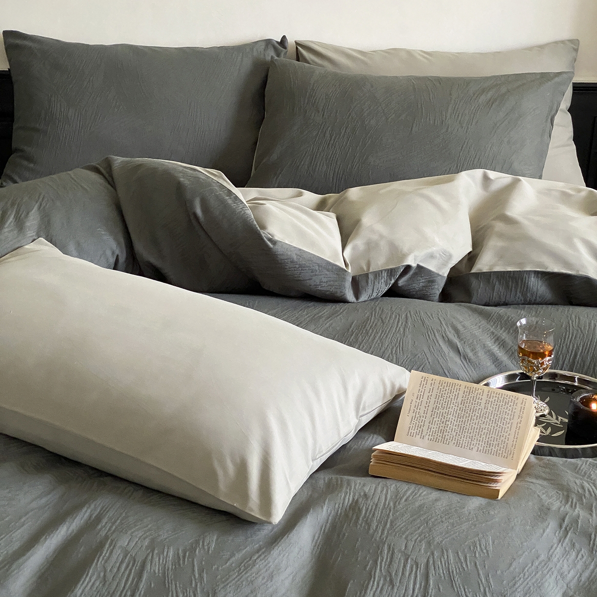 91家纺网 家纺一手货源 找家纺 玉宇阁家居 2025秋款100S大提花磨毛四件套-月岛弥生 磨毛月岛弥生-暮云灰绿