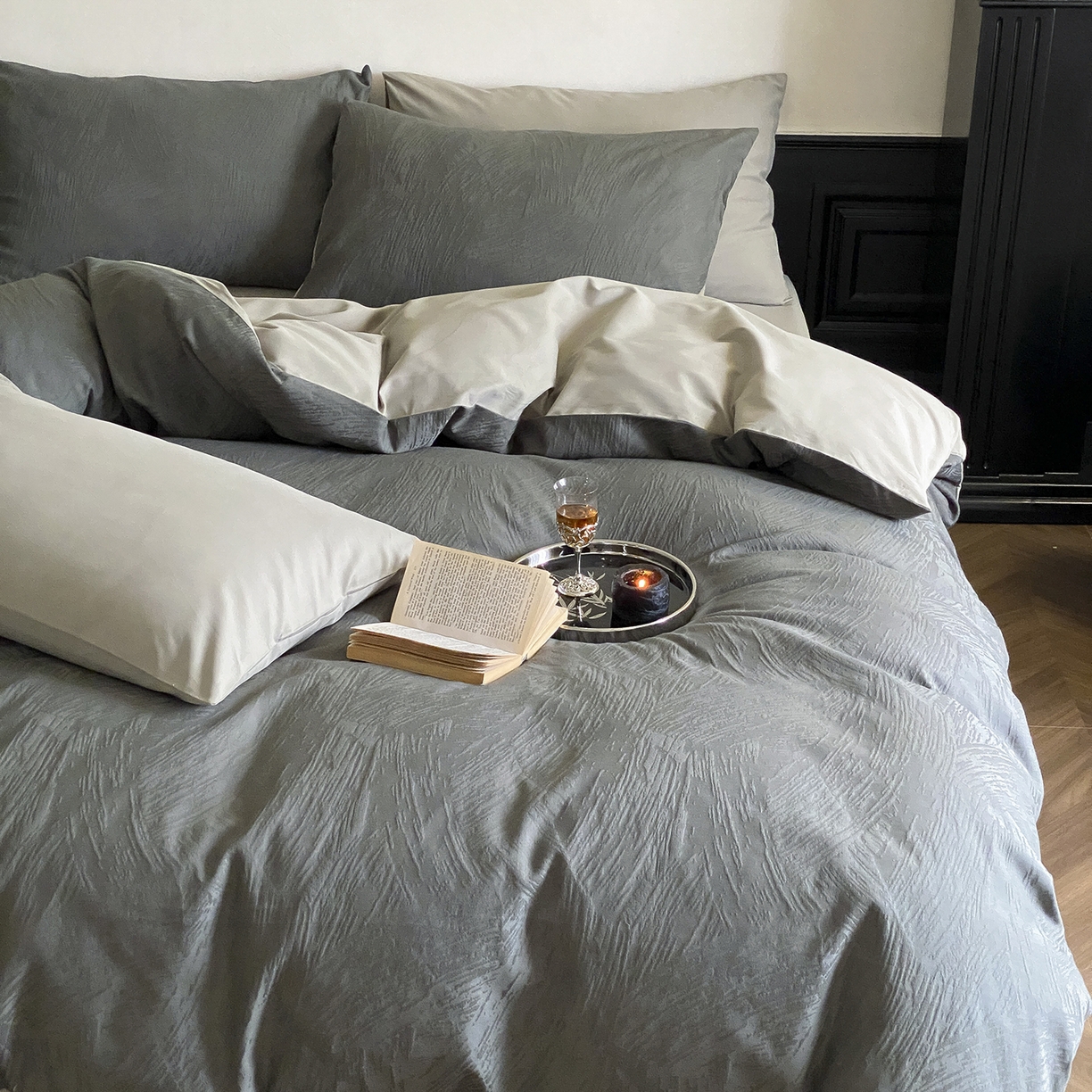 91家纺网 家纺一手货源 找家纺 玉宇阁家居 2025秋款100S大提花磨毛四件套-月岛弥生 磨毛月岛弥生-暮云灰绿