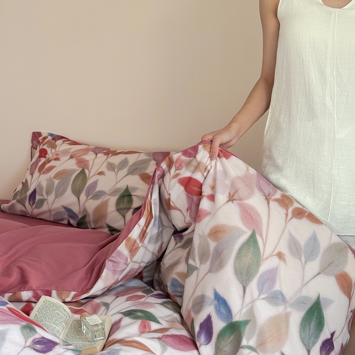 91家纺网 家纺一手货源 找家纺 窝米 2025新款全棉纯棉火山磨毛花卉系列四件套-第一批 景秋红