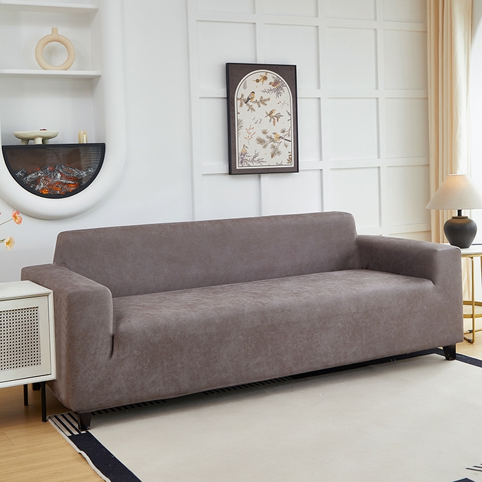 91家纺网 家纺一手货源 找家纺 丝绮鹿 2025新款防水皮革沙发套 全包沙发套松紧款沙发套 茶褐色