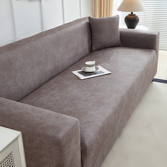 91家纺网 家纺一手货源 找家纺 丝绮鹿 2025新款防水皮革沙发套 全包沙发套松紧款沙发套 茶褐色